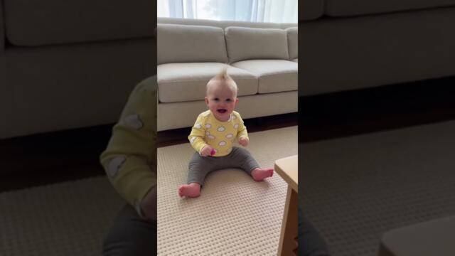 The Cutest Laugh Ever! 🎈 Baby vs. Balloon! 🐶 The Cutest Laugh Ever!
