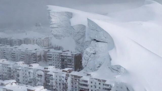 ❄️🇷🇺 Russia Buried Under 6 Meters of Snow! Blizzard Continues to Worsen in Kamchatka.