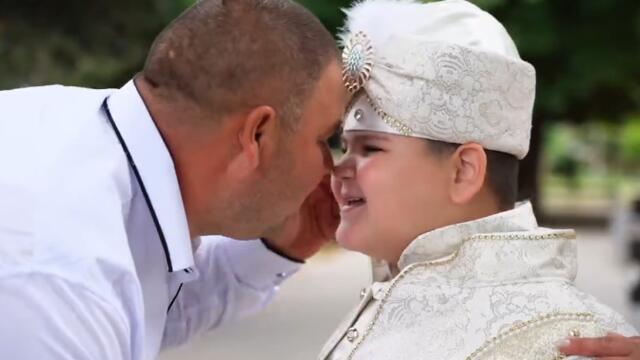 Три Момчета -  РУМЕН БОРИЛОВ