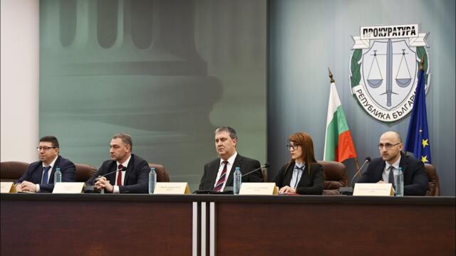 Трима души са с повдигнати обвинения след удара по Замунда и други торент сайтове