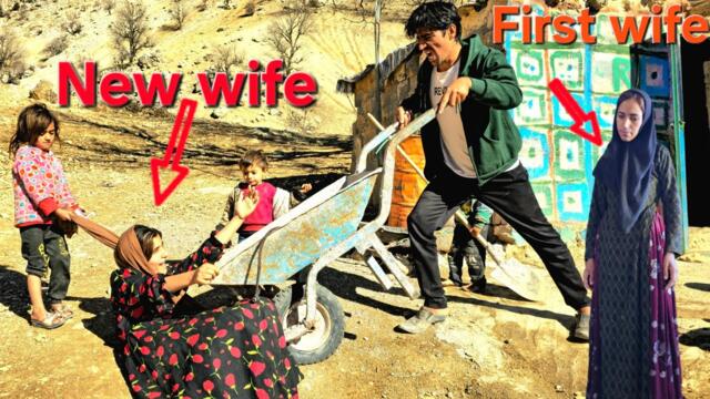 The second wife goes to Muhammad's hut to accuse the second wife.