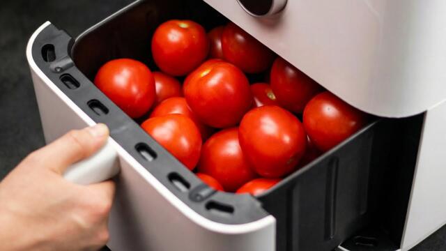 I Put Tomatoes in the Air Fryer and Didn’t See This Coming 😱🍅