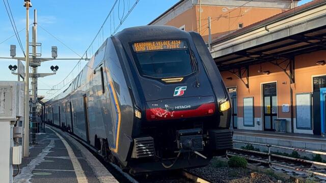 RV 4134 от Roma Termini за Pisa C. заминава от Civitavecchia / RV 4134 departs from Civitavecchia