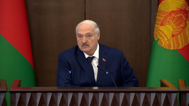 Лукашенко ЖЁСТКО: Тоже показуха, Президент же будет ехать! Трубы таскают, кабель тянут какой-то!