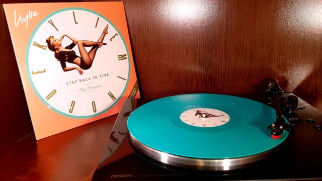 Kylie Minogue - Can't Get You Out Of My Head (2001) [Vinyl Video]