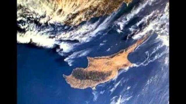 Κωνσταντίνα - Μια Ελλάδα Φως