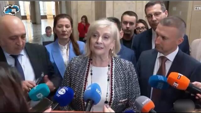 Пеевски е в България и е в чудесно здраве! Иван Христанов да не пипа “Магазините за хора” - работят