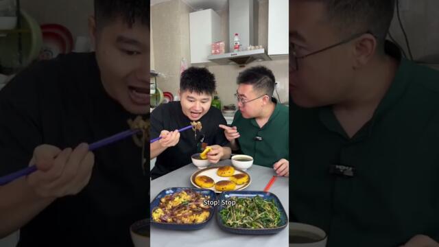 My stupid brother wants me to eat wasabi, I won't let him succeed  1