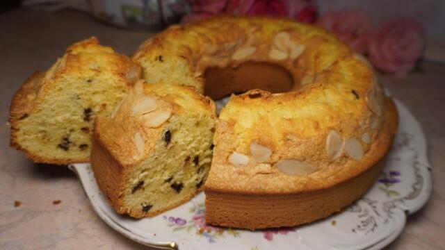 Козуначен кекс, невероятно вкусен и лесен.