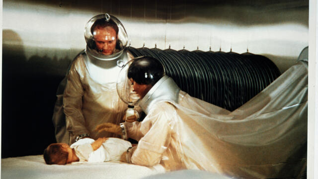 Щамът Андромеда с Артър Хил (синхронен екип, дублаж по Кино Нова на 07.03.2026 г.) (запис)