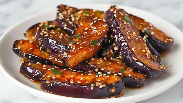 Die Aubergine, die alle verrückt macht! Das beste Auberginenrezept! Gebratene Aubergine mit Sesam