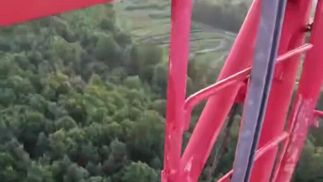 It's so quiet up there