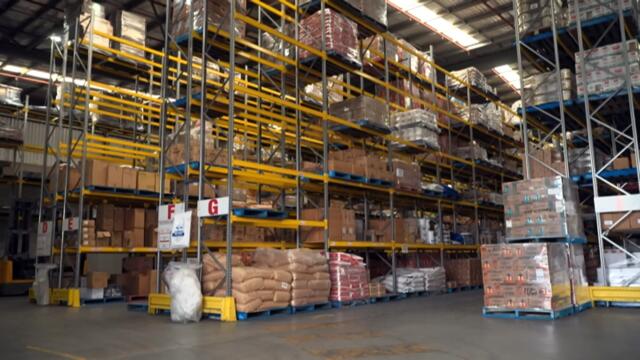 Fuel price jump due to war in Middle East rattles Australian businesses