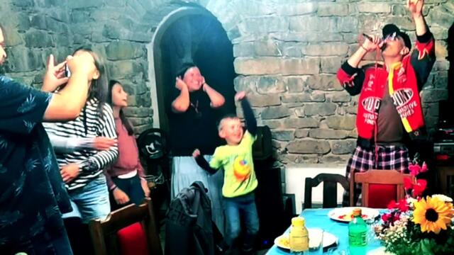 Ivo Dimchev - Shkembe chorba - İşkembe Çorbası/during private concert/