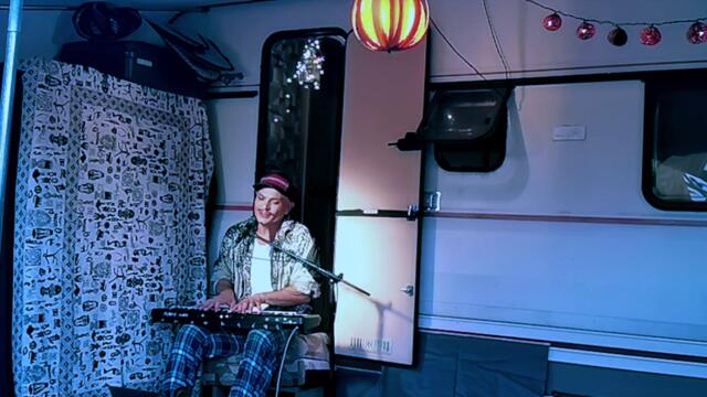 IVO DIMCHEV - Why do I love you /acoustic at the caravan of Polina Gerasimova/