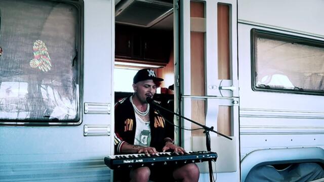 IVO DIMCHEV - Raise me  /live at the caravan of Emi Stoeva/ /