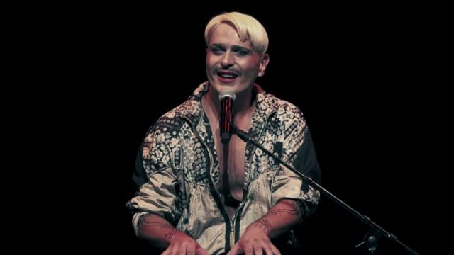 WHO AM I by Ivo Dimchev in Toulouse / excerpt/