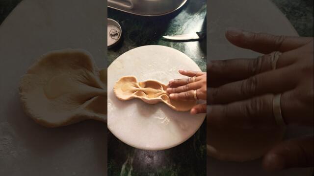 worldest best many roti 🌍 #mosturaskitchen #youtubeshorts #streetfood #indianfood