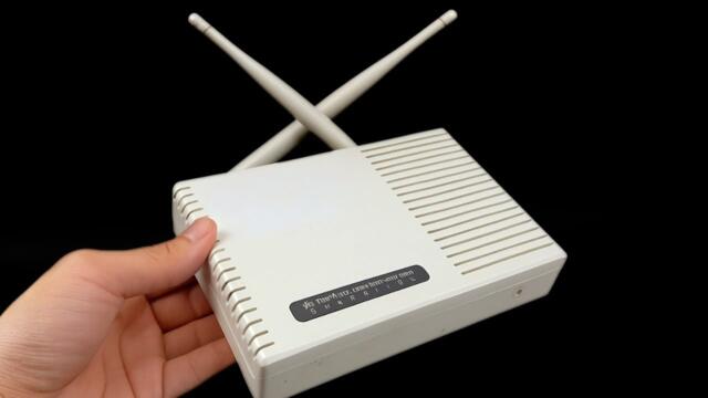 Say Goodbye to Internet! Place a WIFI ROUTER on the TV and Watch  Channels 📡