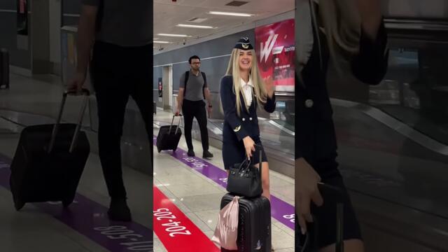 ❤️🔥👠💋🇷🇺Aria_in_sky- Everyone Was Staring at Her… Then This Happened 😳  #stewardess#airport #cute#cute#usa