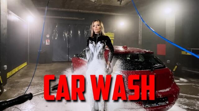 🔥❤️👠 Olga washes her car in a vinyl catsuit and high heels.