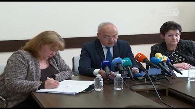 Финансовия министър - Бюджета е на минус. Ще има съкращения някога, но не сега