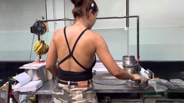 Puy Roti Lady Bangkok Thailand Making Banana Pancake -Thai Street Food