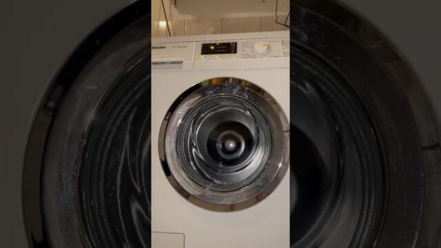 Miele WDA 110 WCS Schleudern mit 1400 Touren.