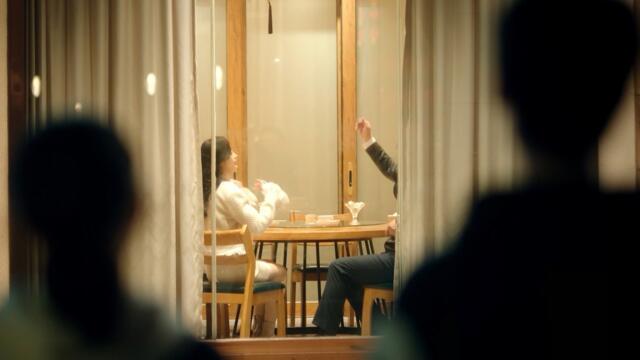 FULL| Girl Rushes to Restaurant, But Didn't Expect to Catch Her Father on a Date with His Mistress!