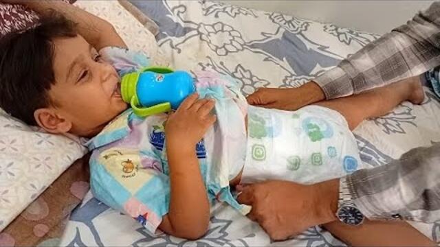 New parents how to change baby diaper first baby change diaper #cutebaby #funny