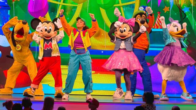 Disney Jr. Mickey Mouse Clubhouse Live - FULL SHOW 4K POV - Disney California Adventure Rides