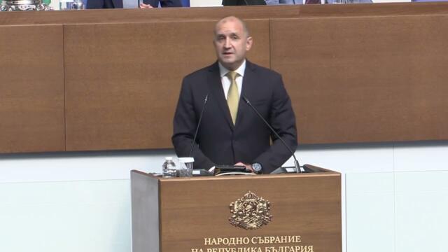 Румен Радев: На срещата на Върха на НАТО в Анкара получих револвер