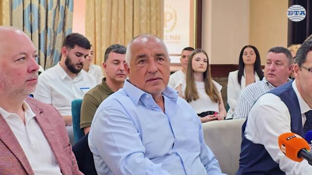 България не може да изпраща различни послания към партньорите си и гражданите, заяви Бойко Борисов