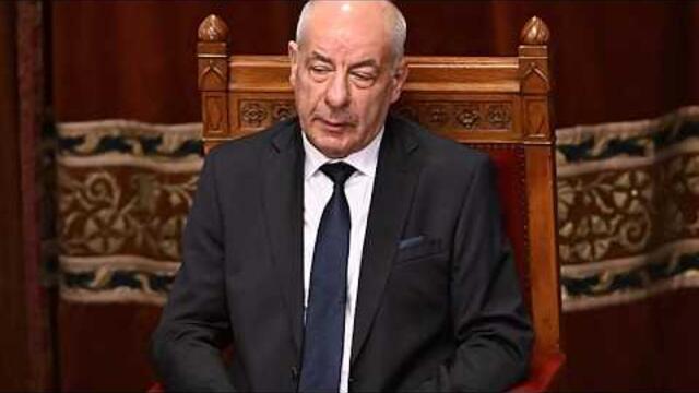 Подписал собственную отставку: президент Венгрии ушёл после принятия поправки к Конституции