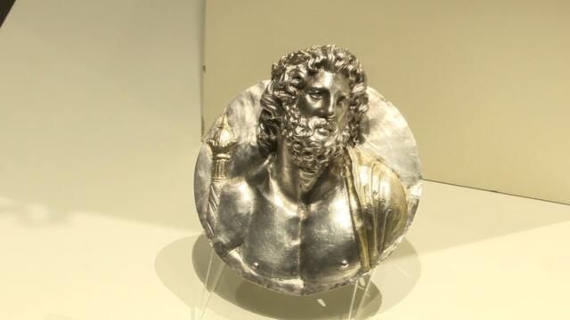Сребърен Зевс, тракийски конник, Афродита и Акорнион, или „Забравените божества“ по българските земи