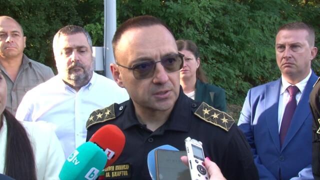 Джартов: Пожарът във военния склад на "ЕМКО" в Белица е локализиран