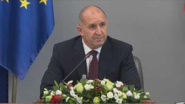 Радев: Борбата с прането на пари и корупцията е ключът към излизането на България от „сивия списък“