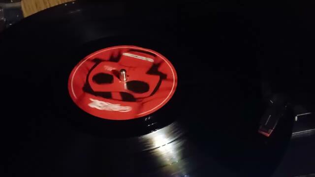 Gorillaz - 19-2000 (Soulchild Remix) [vinyl rip]