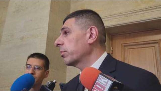 Ивайло Мирчев призова министъра на отбраната да назове политиците, уличени в иранска хибридна атака