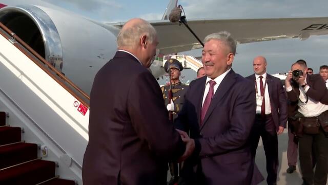 Лукашенко прилетел в Бишкек