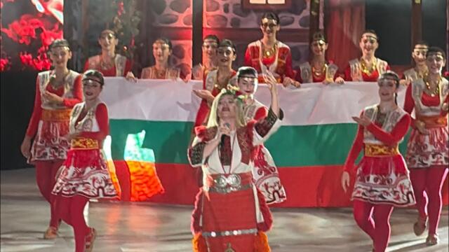 Деси Слава докосна душата на всеки един българин на „Пирин фолк”!