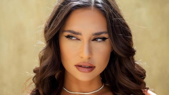 ♥️🔥Florina Toma | Instagram model, Her Story, Style & Success