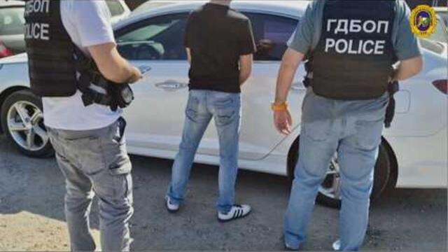 ГДБОП разби схема за отклоняване на фалшиви стоки от митнически складове: задържани са 9 души