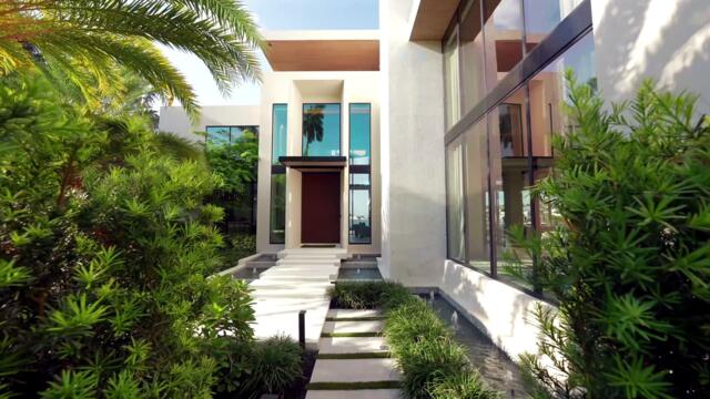 Touring a $45M Mansion Where Superyachts Pass Every 5 Minutes