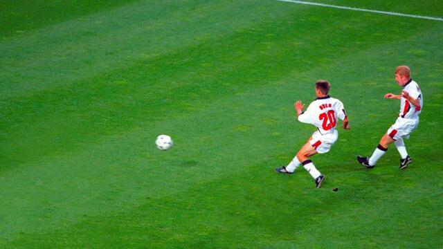 Unforgettable GOALS From 90s in Football History