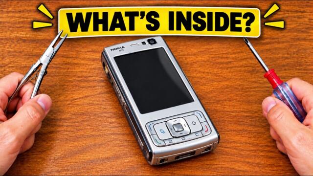 I Opened a 20-Year-Old Nokia N95 | What's Inside?