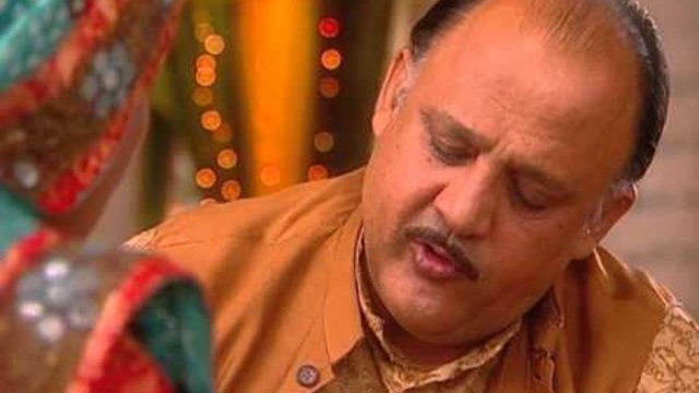 Цветовете на любовта - 259 еп. -Vasundhara и Indrajit спорят един с друг за техните семейни отношения.