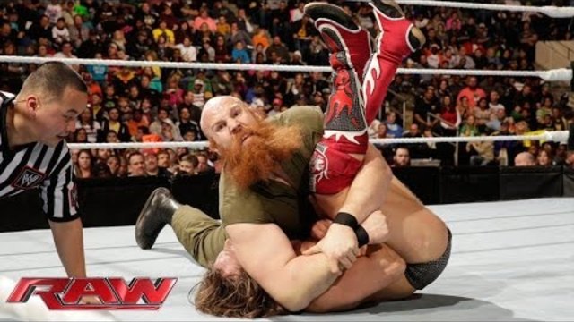 Daniel Bryan vs. Erick Rowan: Raw, Dec. 30, 2013