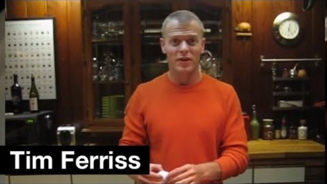 Обелете картоф, яйце и чесън за секунди (ВИДЕО)