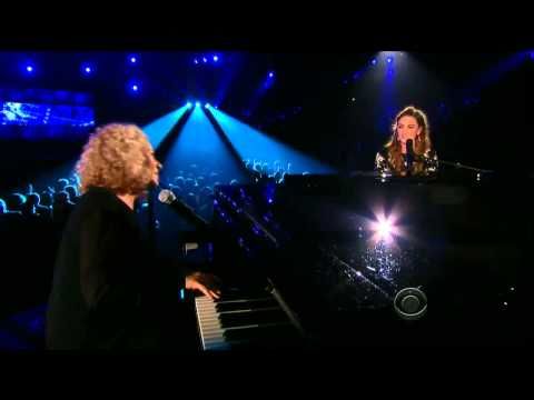 Carole King &amp; Sara Bareilles - Beautiful Brave live at 2014 Grammys